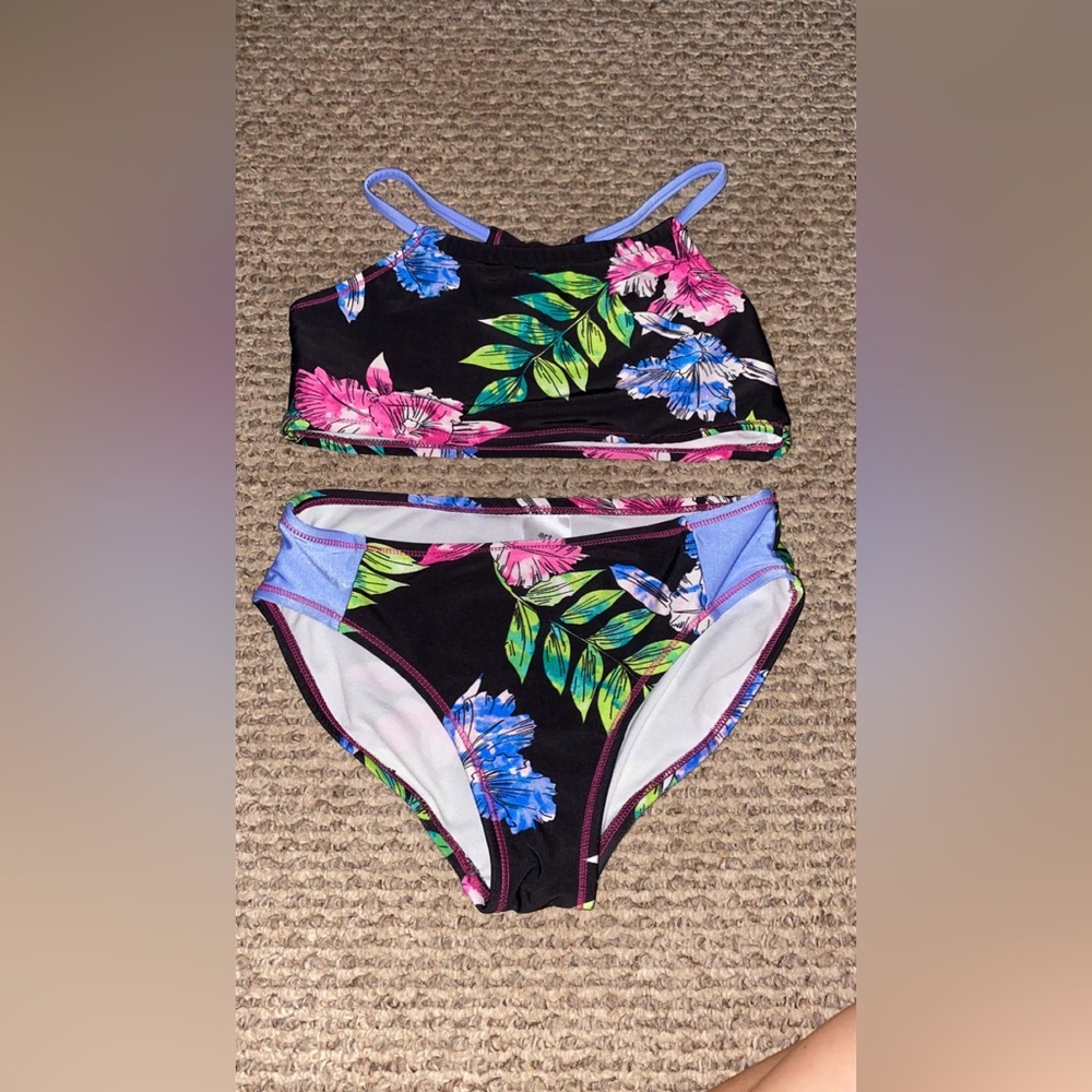 Girl’s bathing suit